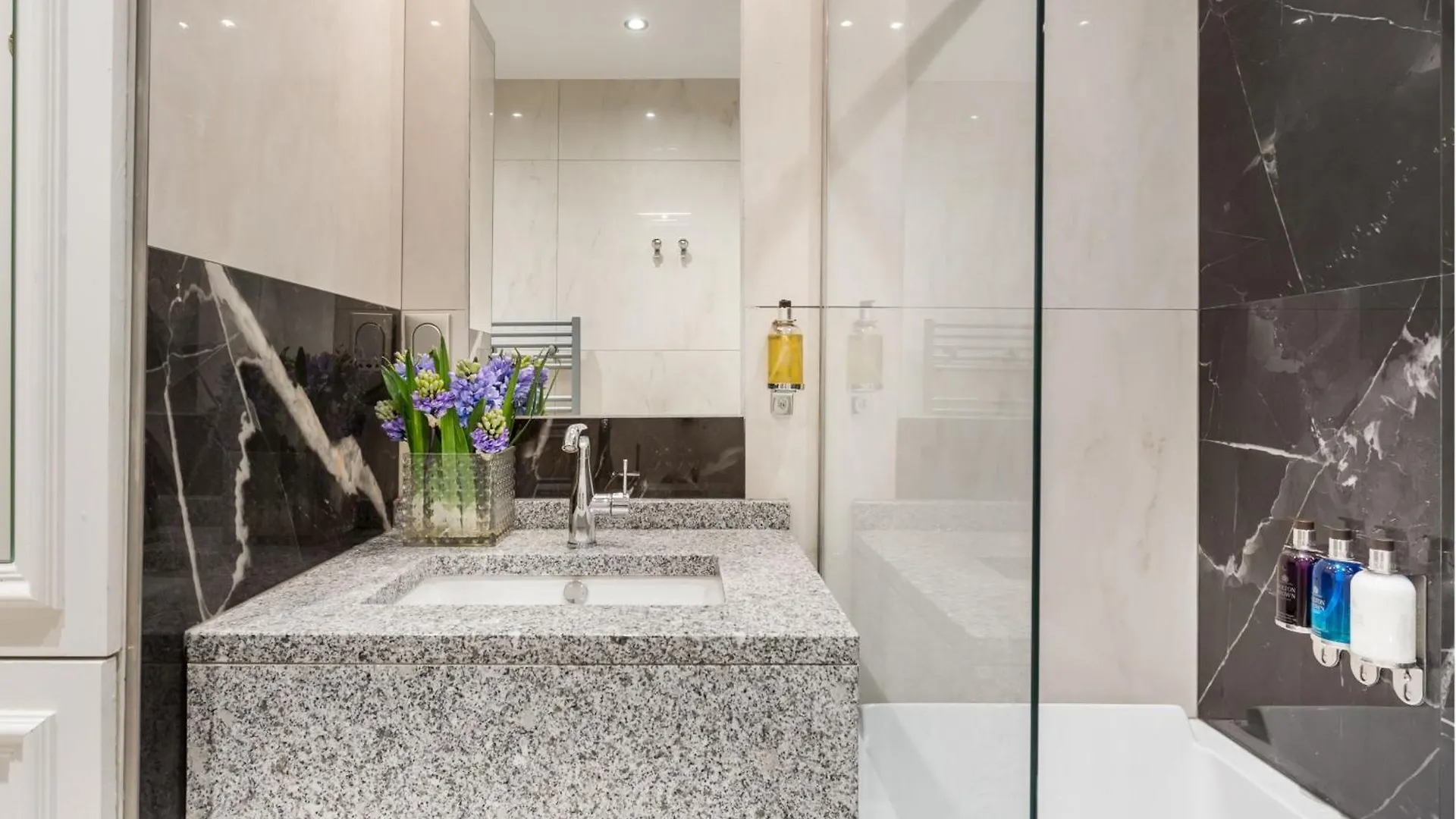 Merveil - Luxury -champs Elysees- Ponthieu I *